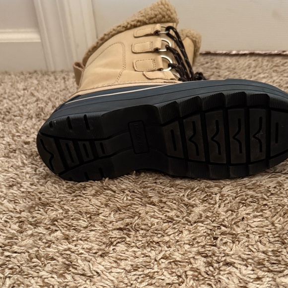 Lands' End Tan and Black Winter Boots - Picture 8 of 14